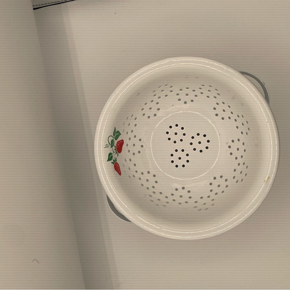 Vintage Colander, White with Red Strawberries by Teleflora 1983 - Picture 2 of 9